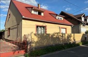Eladó Pécsi családi ház hirdetés (32273525)