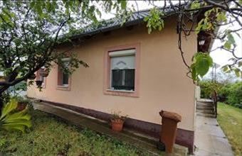 Eladó Pétfürdői családi ház hirdetés (49329988)