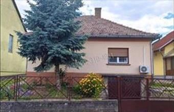 Eladó Szekszárdi családi ház hirdetés (34957837)