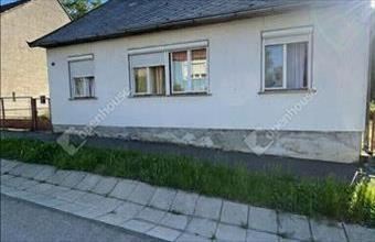 Eladó Kaposvári családi ház hirdetés (79733394)
