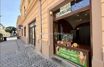 Eladó Pécsi üzlethelyiség utcafronton hirdetés (61437233)