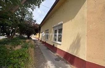 Eladó Nagykőrösi tégla lakás hirdetés (59394793)