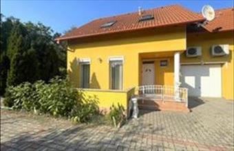 Eladó Mosonmagyaróvári tégla lakás hirdetés (43329791)