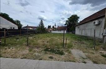 Eladó Jászberényi lakóövezeti telek hirdetés (75763549)