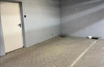 Kiadó Debreceni egyedi garázs hirdetés (95833436)