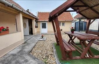 Eladó Jászárokszállási családi ház hirdetés (47713174)
