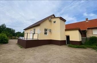 Eladó Nagykátai családi ház hirdetés (33282557)