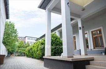 Eladó Nyíregyházai iroda családiházban hirdetés (53423363)