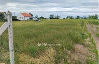 Eladó Balatonfőkajári lakóövezeti telek hirdetés (24693453)