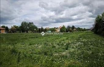 Eladó Győrújfalui lakóövezeti telek hirdetés (54245679)