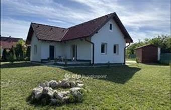 Eladó Balatonvilágosi családi ház hirdetés (39725628)
