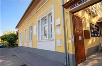 Eladó Szentesi üzlethelyiség utcafronton hirdetés (95589782)