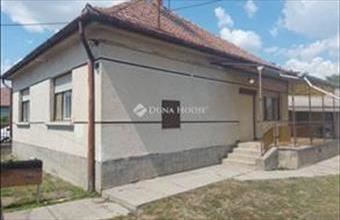 Eladó Izsáki családi ház hirdetés (34594552)