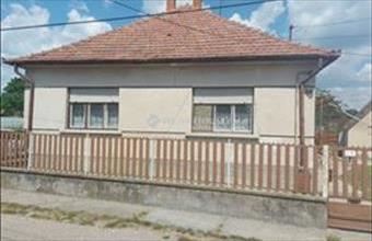 Eladó Izsáki családi ház hirdetés (39567821)