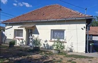 Eladó Békéscsabai családi ház hirdetés (92333631)