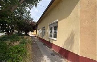 Eladó Nagykőrösi tégla lakás hirdetés (77934344)