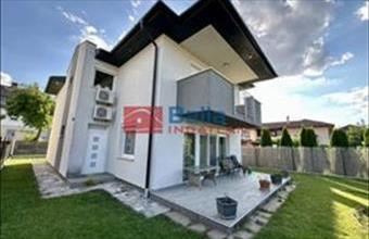Eladó Budapest XVIII. kerületi családi ház hirdetés (28492435)