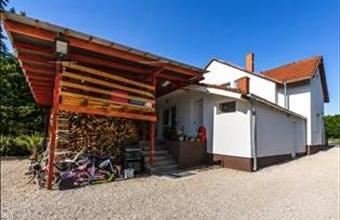 Eladó Balatonfűzfői családi ház hirdetés (93913523)