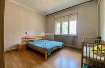 Eladó Budapest XV. kerületi családi ház hirdetés (83224569)