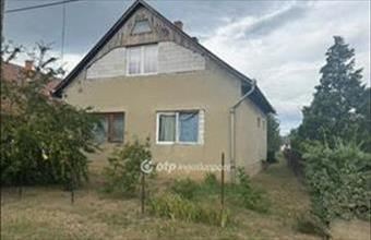 Eladó Tiszafüredi családi ház hirdetés (74476548)