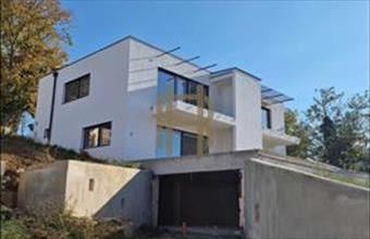 Eladó Budapest III. kerületi ikerház hirdetés (93933243)