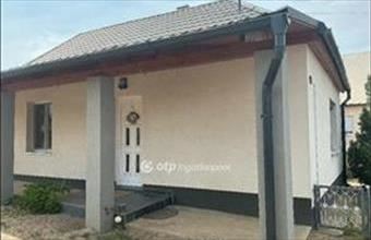 Eladó Nagykállói családi ház hirdetés (73372343)