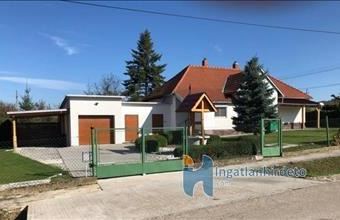 Eladó Gelsei családi ház hirdetés (33546164)