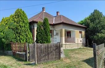 Eladó Poroszlói családi ház hirdetés (49973525)