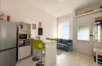 Eladó Budapest VIII. kerületi üzlethelyiség utcafronton hirdetés (24372745)