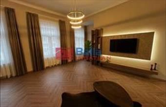 Eladó Budapest V. kerületi tégla lakás hirdetés (77648959)