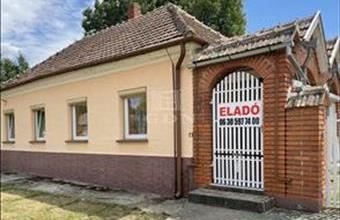 Eladó Hosszúperesztegi családi ház hirdetés (27144149)