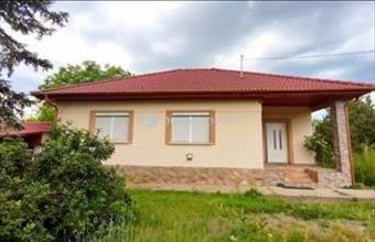 Eladó Farmosi családi ház hirdetés (99736323)