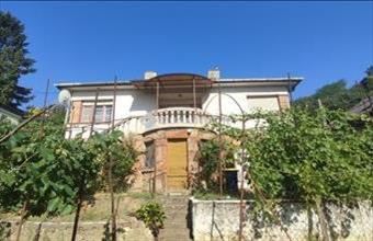 Eladó Budapest III. kerületi családi ház hirdetés (56955984)