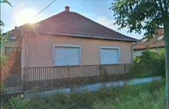 Eladó Újszászi családi ház hirdetés (32522917)