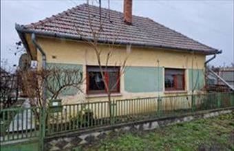 Eladó Jászalsószentgyörgyi családi ház hirdetés (32746299)