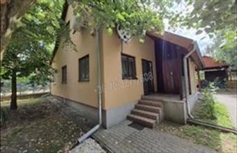 Eladó Tiszafüredi családi ház hirdetés (37473533)