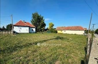 Eladó Poroszlói lakóövezeti telek hirdetés (77653953)