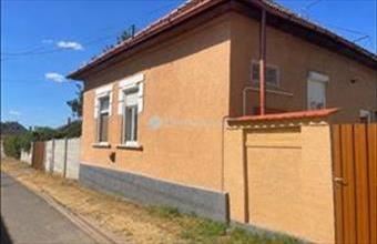 Eladó Ceglédberceli családi ház hirdetés (45843376)