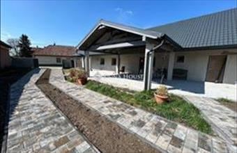 Eladó Nagykőrösi családi ház hirdetés (66634747)