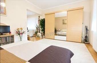 Eladó Budapest XV. kerületi családi ház hirdetés (93772479)