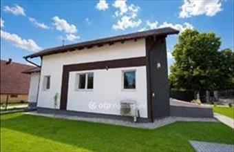 Eladó Balatonakarattyai tégla lakás hirdetés (42424669)
