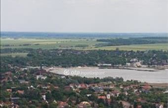 Eladó Kápolnásnyéki lakóövezeti telek hirdetés (42933132)