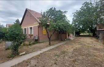 Eladó Besnyői családi ház hirdetés (93895441)