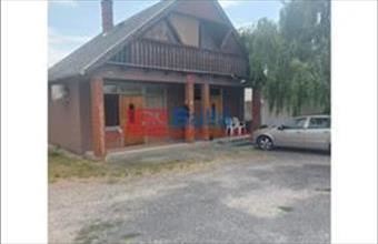Eladó Balatonfűzfői családi ház hirdetés (73349636)