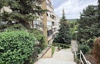 Eladó Budapest II. kerületi csúsztatott zsalus lakás hirdetés (44323273)