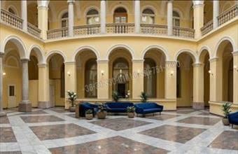 Kiadó Budapest VI. kerületi iroda irodaházban hirdetés (42527393)