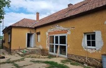 Eladó Újkéri családi ház hirdetés (91788768)