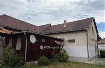 Eladó Balassagyarmati családi ház hirdetés (72644589)