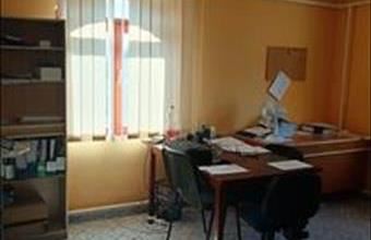 Eladó Nyíregyházai üzlethelyiség utcafronton hirdetés (79422443)