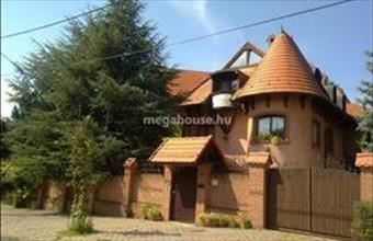 Eladó Budapest XI. kerületi családi ház hirdetés (38537398)